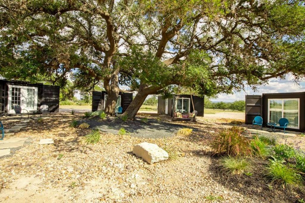 The Container Retreat @ 290 Wine Trail #10 Welcome Friends! Hye Extérieur photo