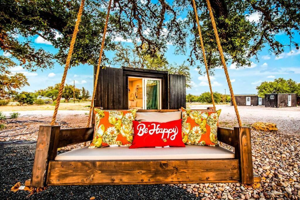 The Container Retreat @ 290 Wine Trail #10 Welcome Friends! Hye Extérieur photo