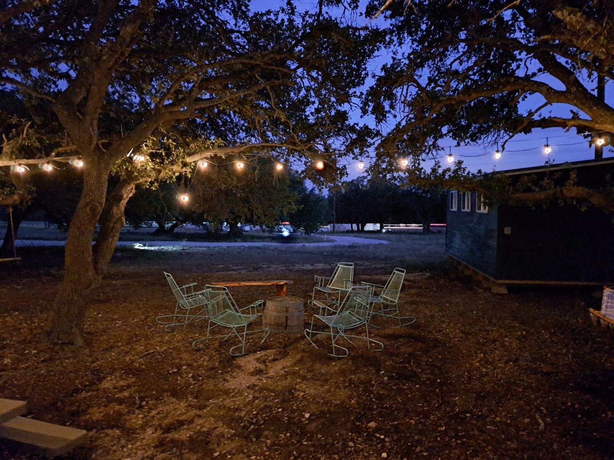 The Container Retreat @ 290 Wine Trail #10 Welcome Friends! Hye Extérieur photo