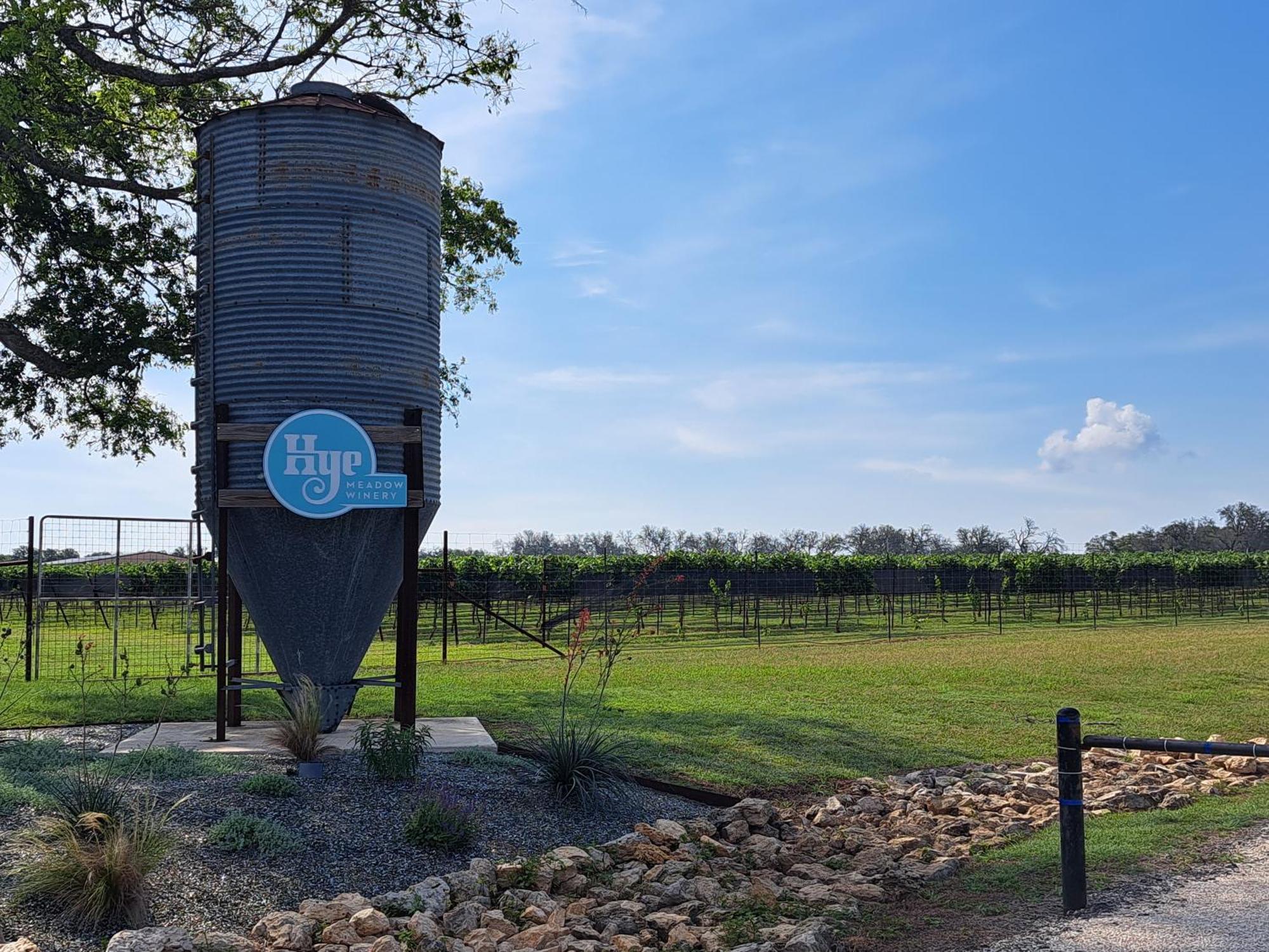 The Container Retreat @ 290 Wine Trail #10 Welcome Friends! Hye Extérieur photo